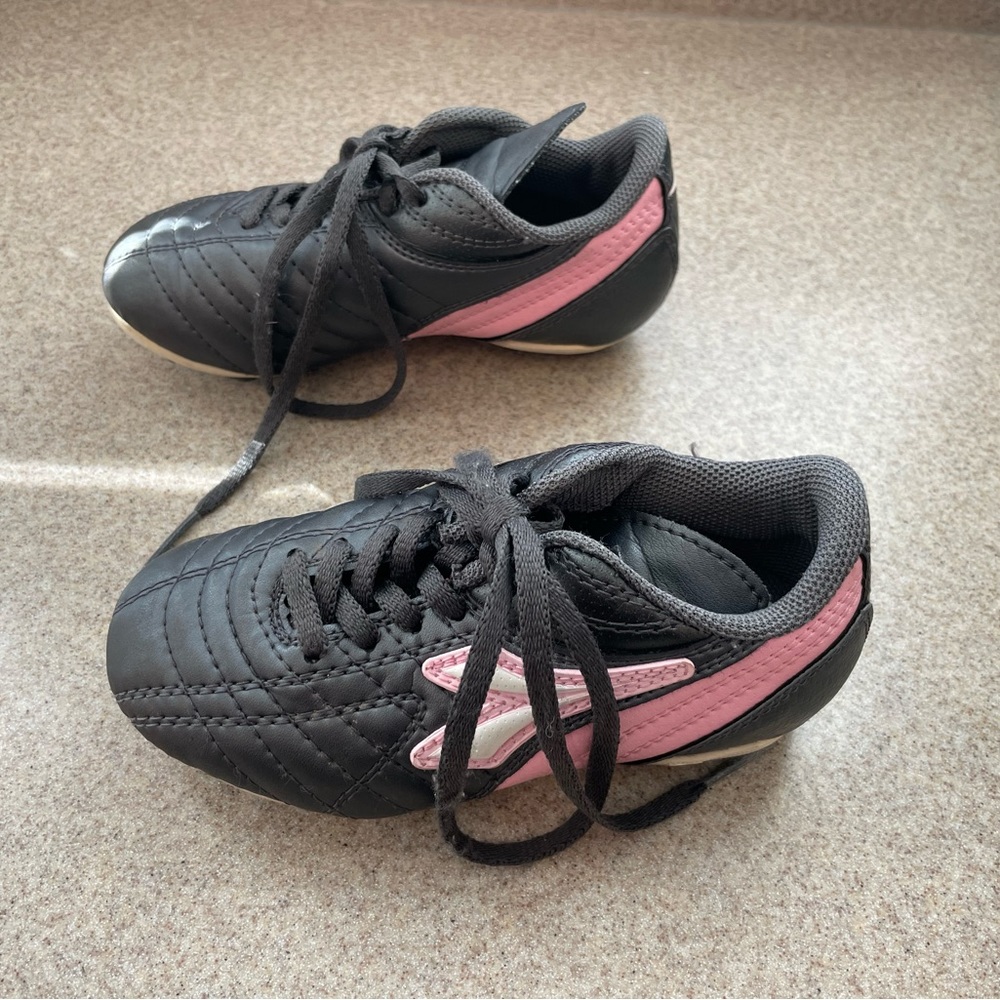 Diadora Girls Soccer Cleats